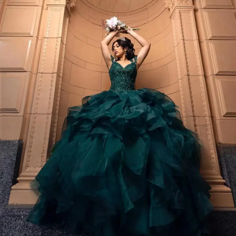 

Luxury Green Quinceanera Dresses Sweet 16 Princess Crystals Ball Gowns Vestidos De 15 Quinceañera Graduation Prom Dress