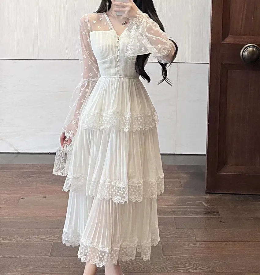 

Runway Autumn Mesh Flower Patchwork Chiffon Cake Long Dress Elegant Women V Neck Flare Sleeve Lace Ruffles White Party Vestidos