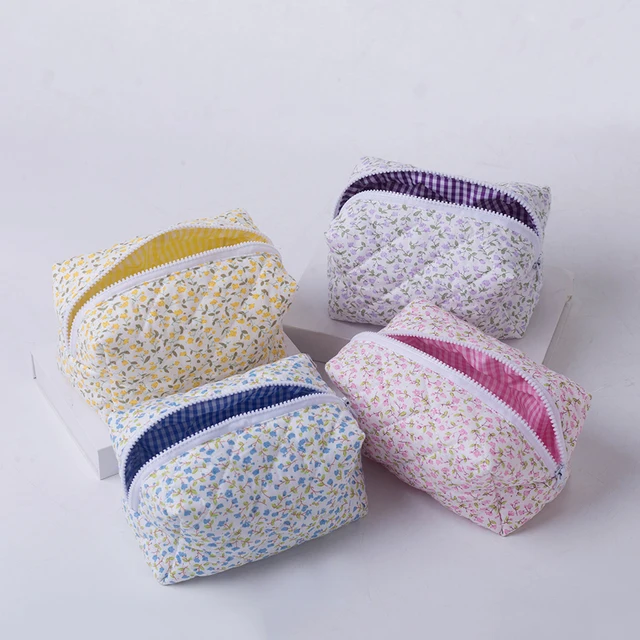Storage Organizer Floral Puffy Quilted Makeup Bag Flower Printed Cosmetic Pouch Large Travel Cosmetic Bag Makeup Accessory