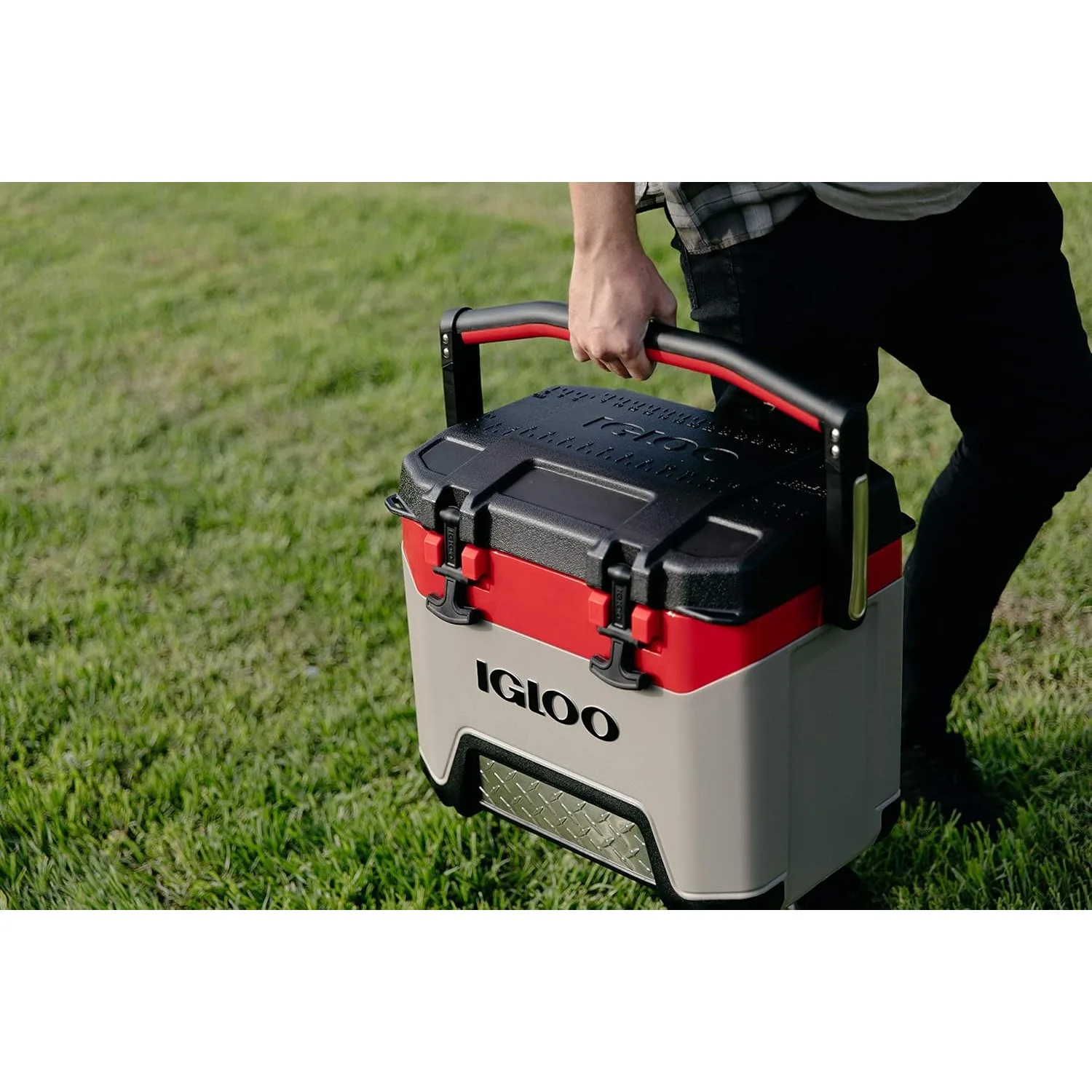 Heavy-Duty 25 Qt BMX Ice Chest Cooler with Cool Riser Technology