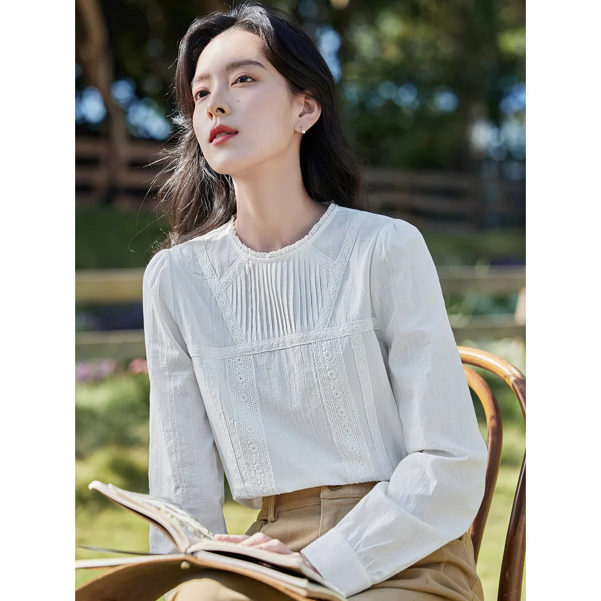 

INMAN Women Shirts 2023 Spring Long Sleeve O Neck Fitted Blouse Embroidered Hollow Lace Elegant Office White Yellow Tops
