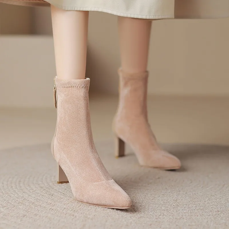 

Ботинки-носки телесного цвета женские эластичные ботинки Новинка 2023 летние замшевые ботинки средней длины на блочном каблуке короткие