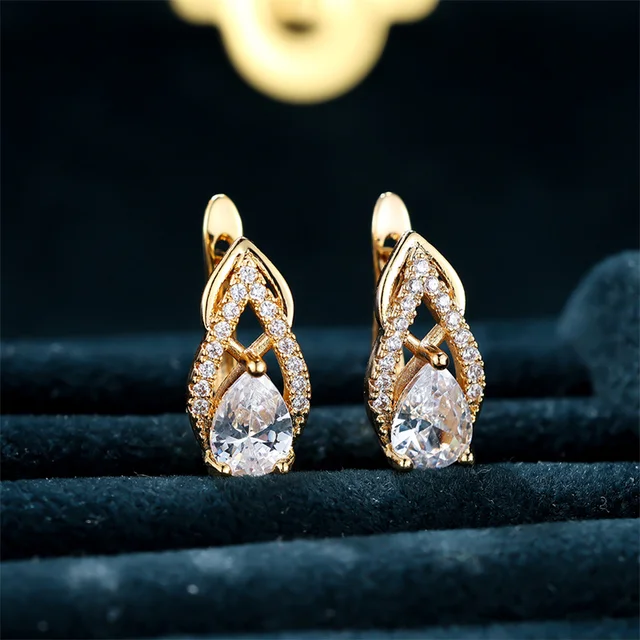 Simple Light Weight Gold Earring Design / Daily Wear Gold Earring Design # daily #use … | Gold earrings studs simple, Gold earrings for women, Simple  earring designs