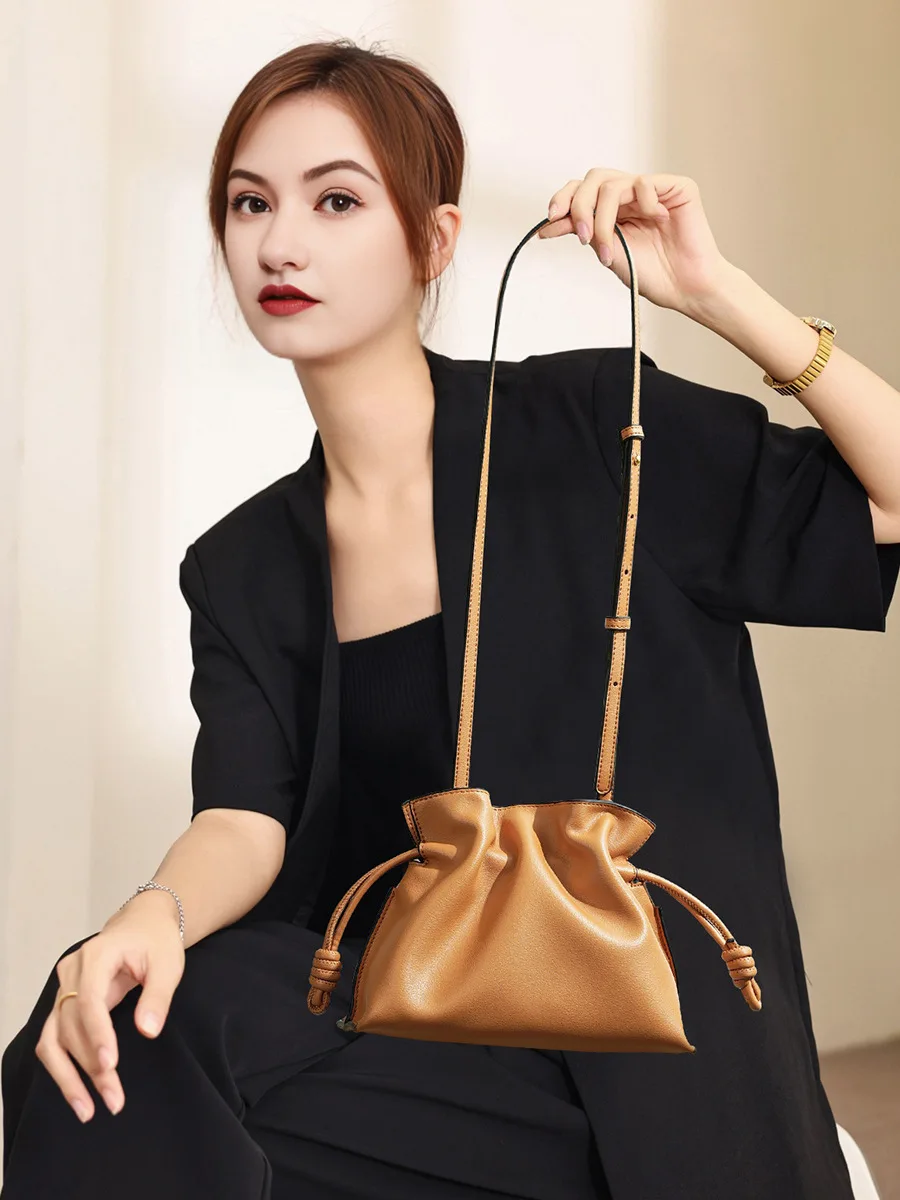 Autumn and winter classic Flamenco fashion lucky bag cloud bag genuine leather drawstring shoulder crossbody bucket bag for wome 2