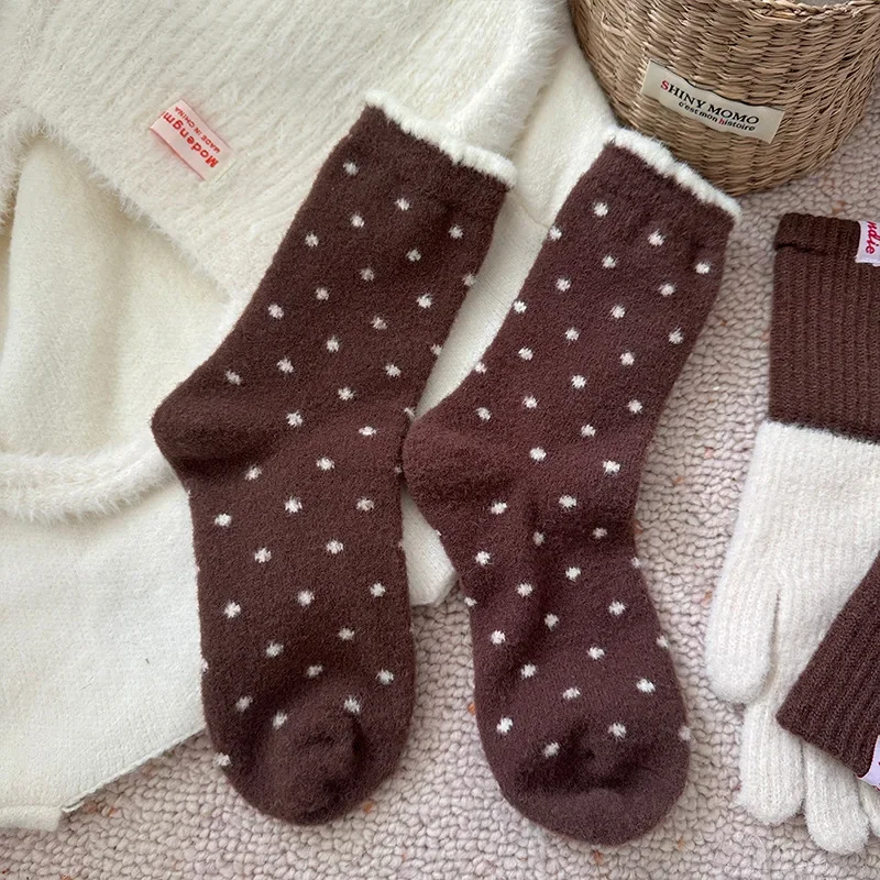 Winter Warme Verdickte Polka Dot Plüsch Socken Frauen Mädchen Mid-kalb Socken Herbst Verdickt Gepolsterte Warme Socken Hause schlaf Boden Sox – Detail 7