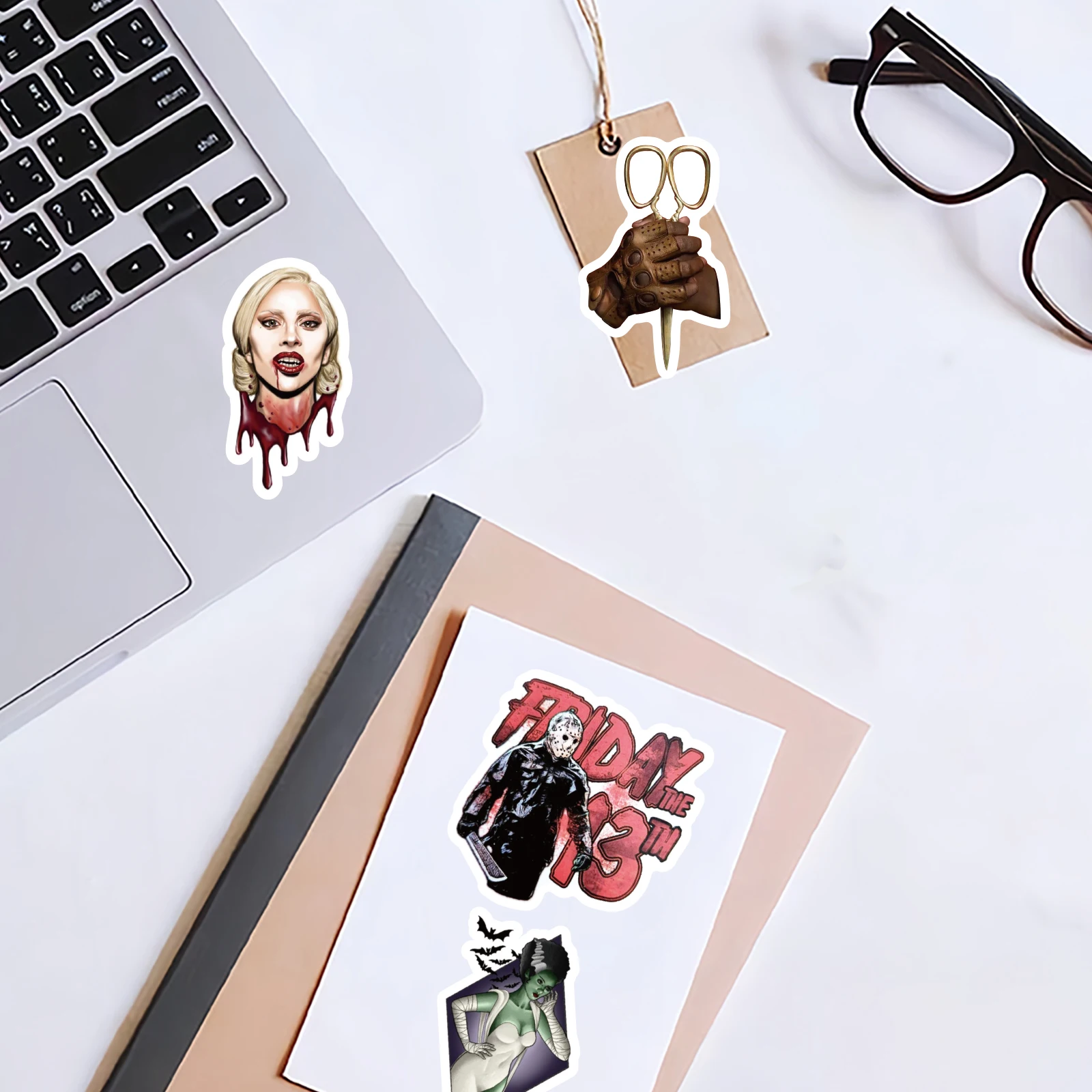 DIY 노트북, 물병, 여행 가방 및 사진 앨범을 위한 무서운 파티를 위한 다크 킬러 패턴 스티커 50개