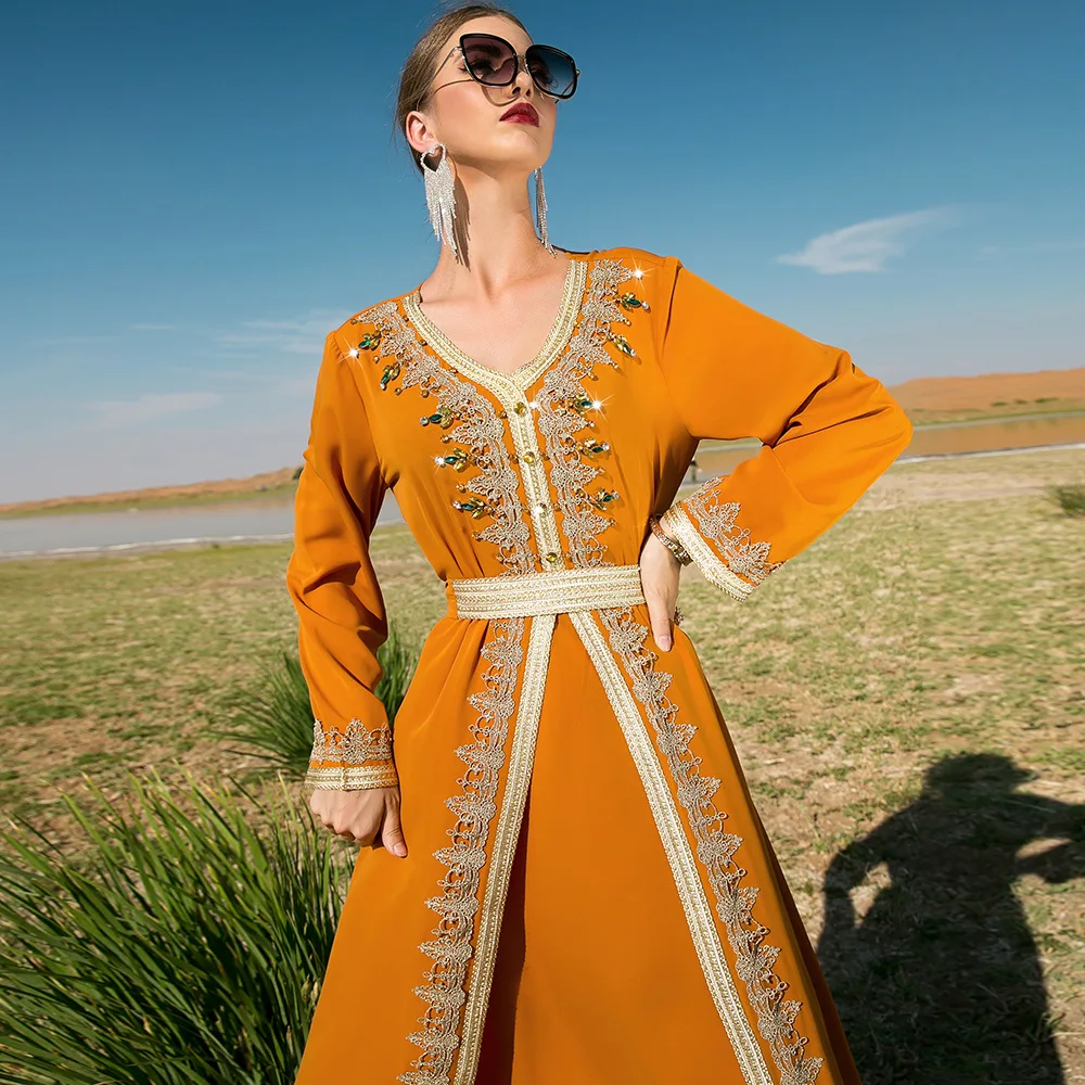 Рисунок 3 - Новое оранжевое кружевное вечернее