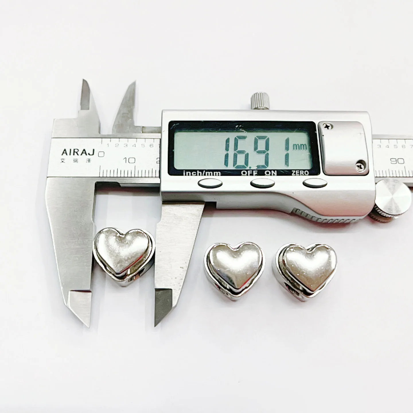 Wholesale New 20-200pc/pack 4mm Double Hole Metal Silver Heart Shaped Spring Cord Locks Stopper Sportswear Rope Button Accessory 5