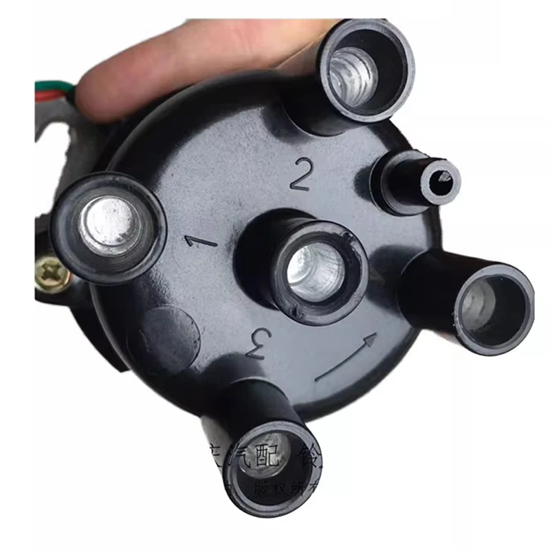 High Quality Ignition Distributor Fits For Suzuki Swift 1.3 1298CC 1992 1993 1994 1995 3310071C30 33100-71C30 DST23403