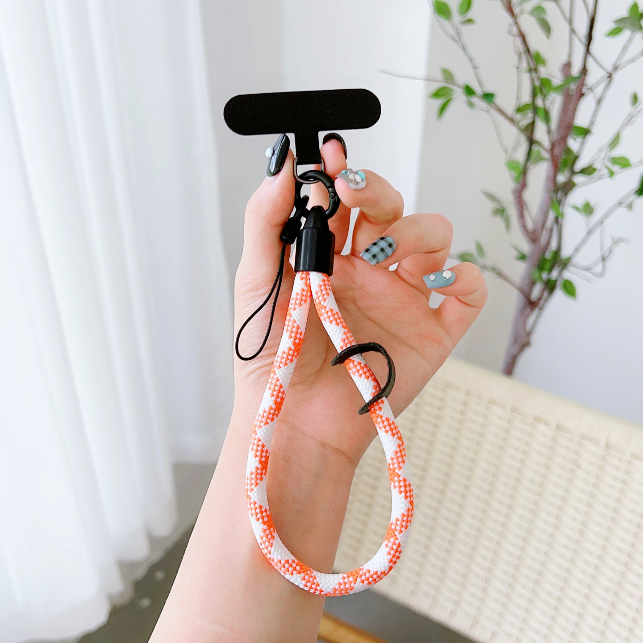 Vibrant Woven Wristband Lanyard – Multi-Purpose Accessory for Phones, Headphones, Keys, and Wallets