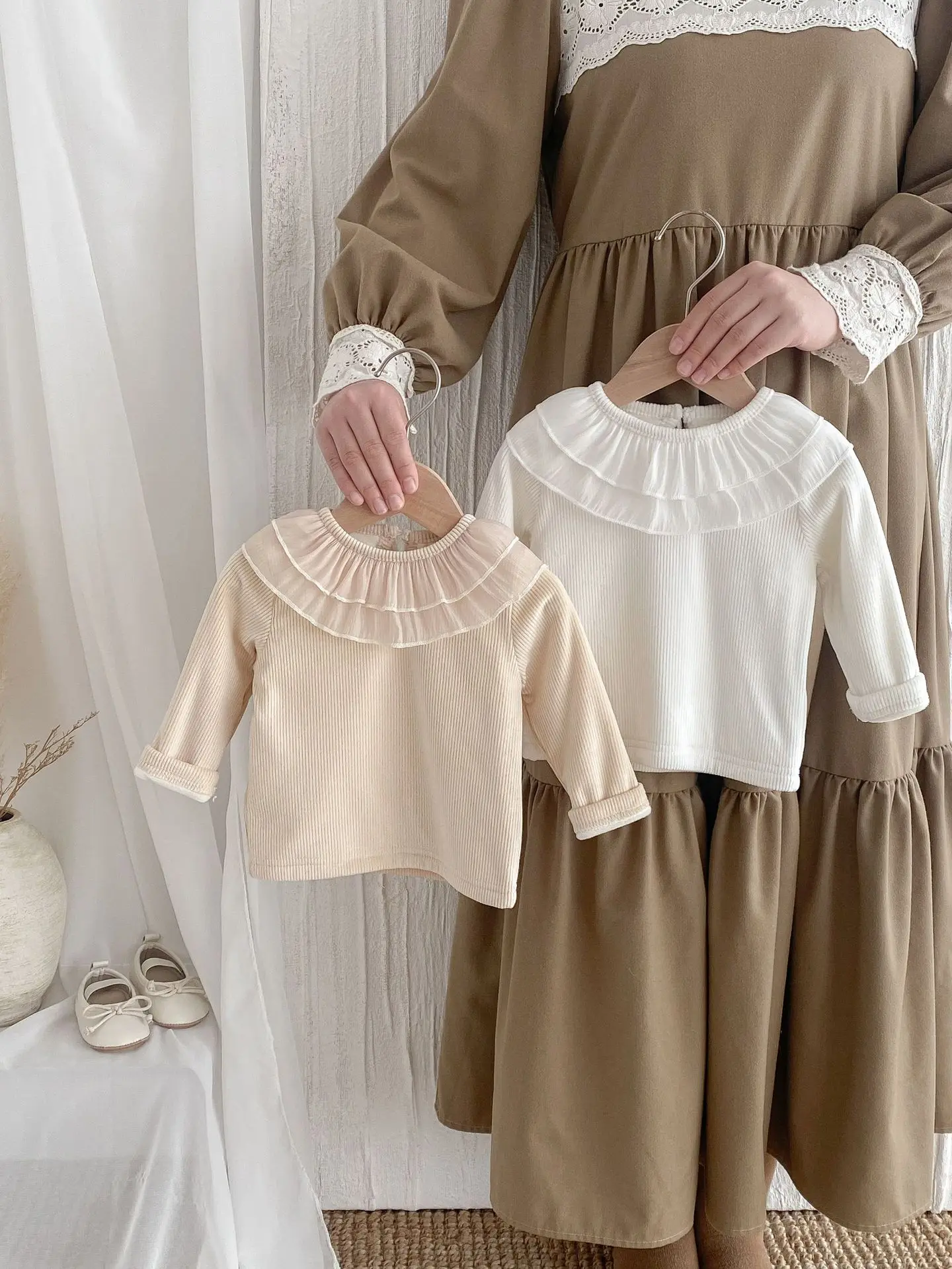 2025 Winter New Baby Girls Ruffle Collar Fleece Tees Infant Solid Bottoming Shirt Toddler Girls Plus Velvet Thick Warm Tops 2 2025 Winter New Baby Girls Ruffle Collar Fleece Tees Infant Solid Bottoming Shirt Toddler Girls Plus Velvet Thick Warm Tops - Image 2