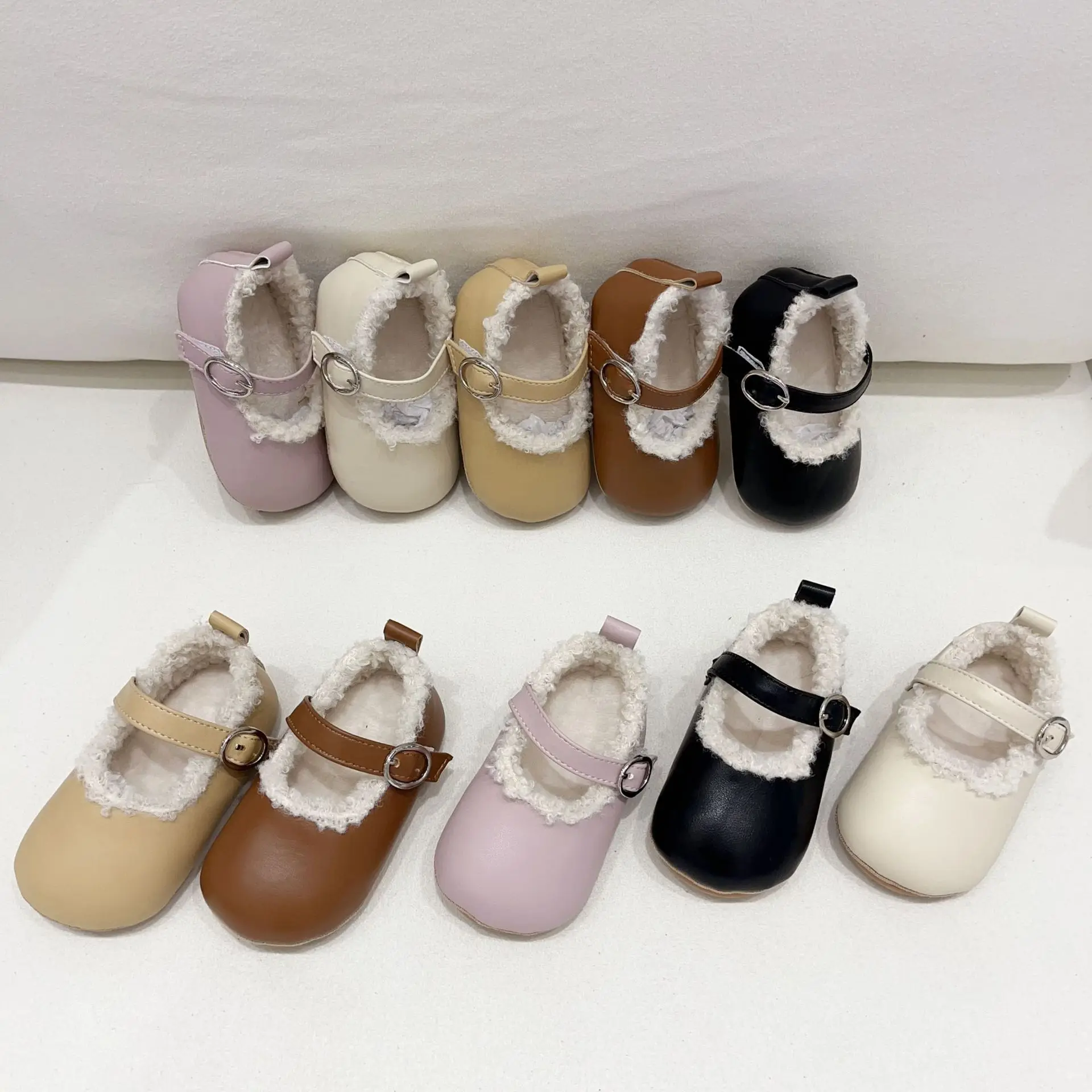 

Winter Soft-soled Plush Toddler Shoes First Walkers Indoor Non-slip Leather Walking Shoes Baby Items Newborn Moccasins