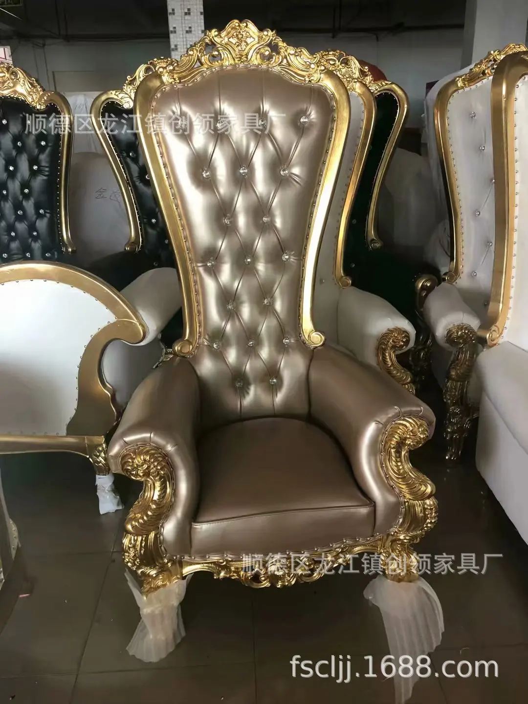 Description Picture 3 of itemEuropean high back chair solid wood decorative image chair villa living room hotel club KTV princess chair