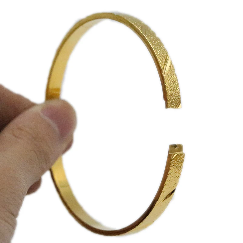 Designer Jewelry Gilded Copper Bracelet, Dubai Bride Ethiopian Wedding Twill Frosted Bracelet, Fashionable Party Gift