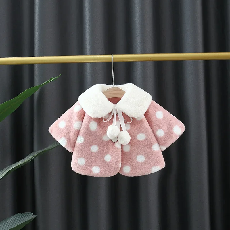 New Winter Coat for Baby Girls Sweet Polka Dot Big Collar Warm and Windproof Woolen Sweater Suitable for 0-3 Years Old