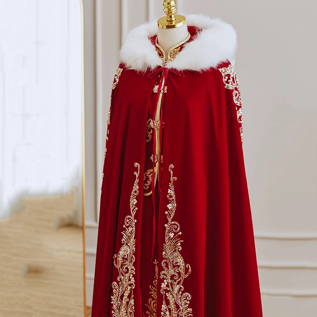 Capas De Terciopelo Rojo - España