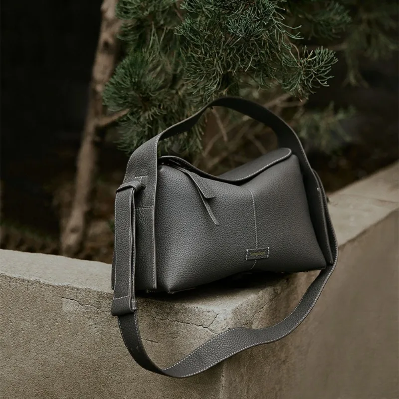 

Fashionable Women's Handbags Casual Women's Crossbody Designer 2024 New Commuter Portable Crossbody Bag Hobo Bag Casual