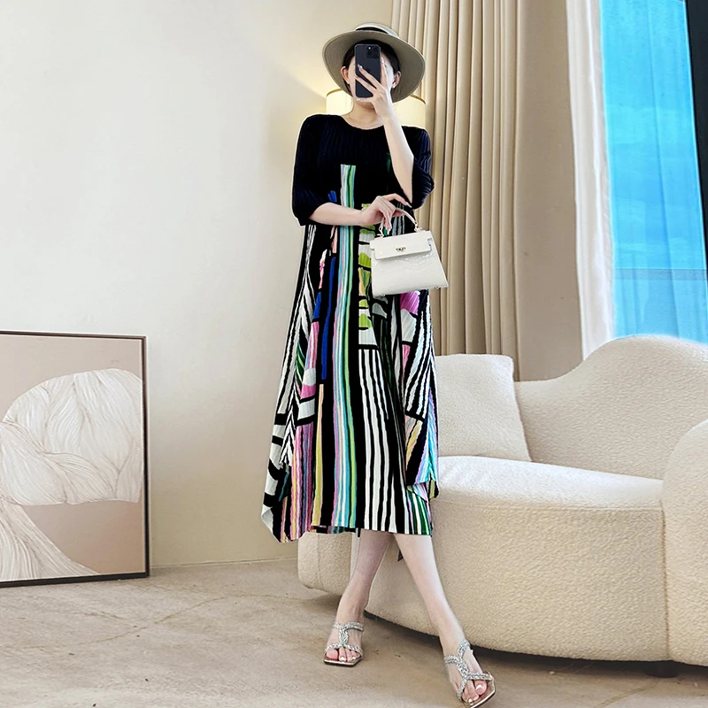 LANMREM Black Irregular Printting Pleated Women's Dress Round Collar Elastic Loose Three Quarter Sleeve Chic New Dresses 2DB3923 - Image 4