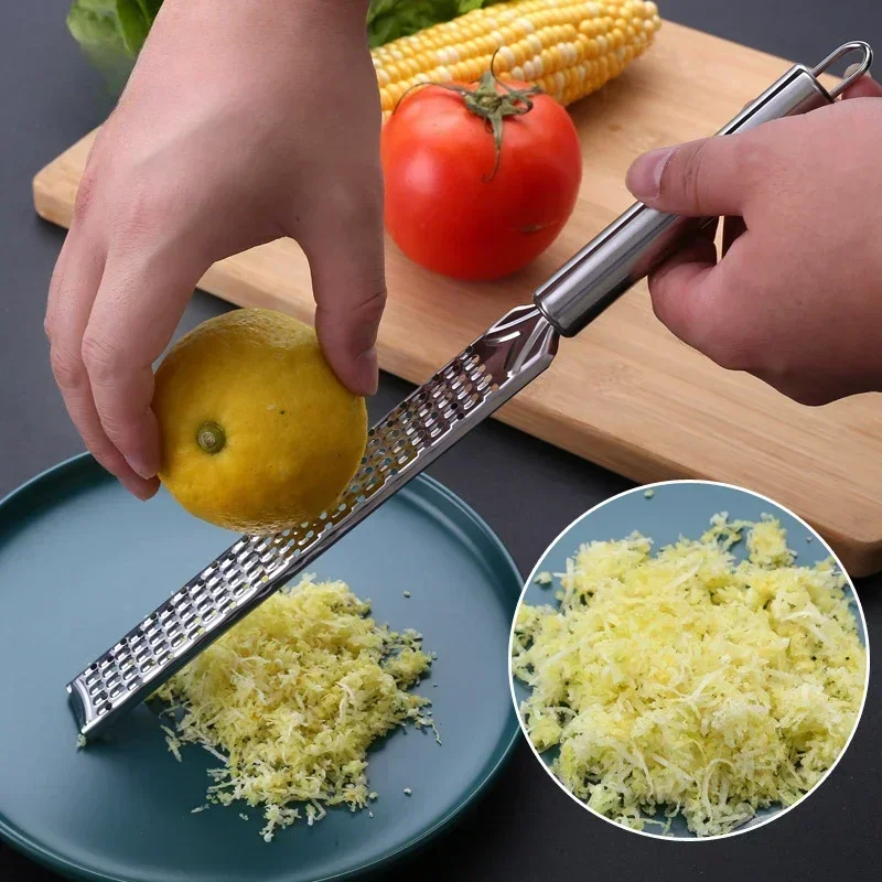 Kitchen Tools Long Handle Cheese Grater Made of Stainless Steel for Cheese Baking and Lemon Zest Grating