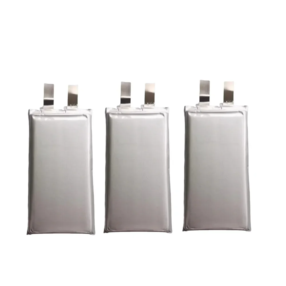 Lot de trois batteries rechargeables 2375mAh 3.85V emballées, conçues pour le rangement sécurisé.