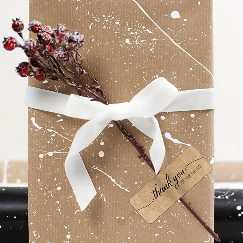 Fogli di adesivi che mostrano una qualità di stampa chiara su carta kraft