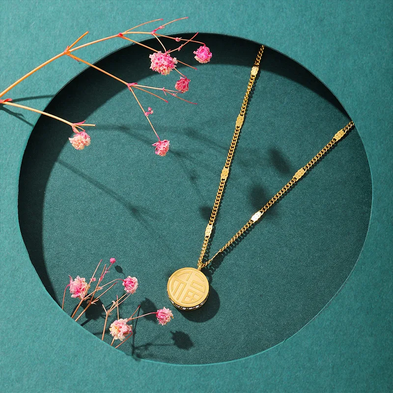 Titanium Steel Fuzi Pendant Necklace 2022 New Women's Sweater Chain Autumn and Winter Small People Light Luxury Colorless