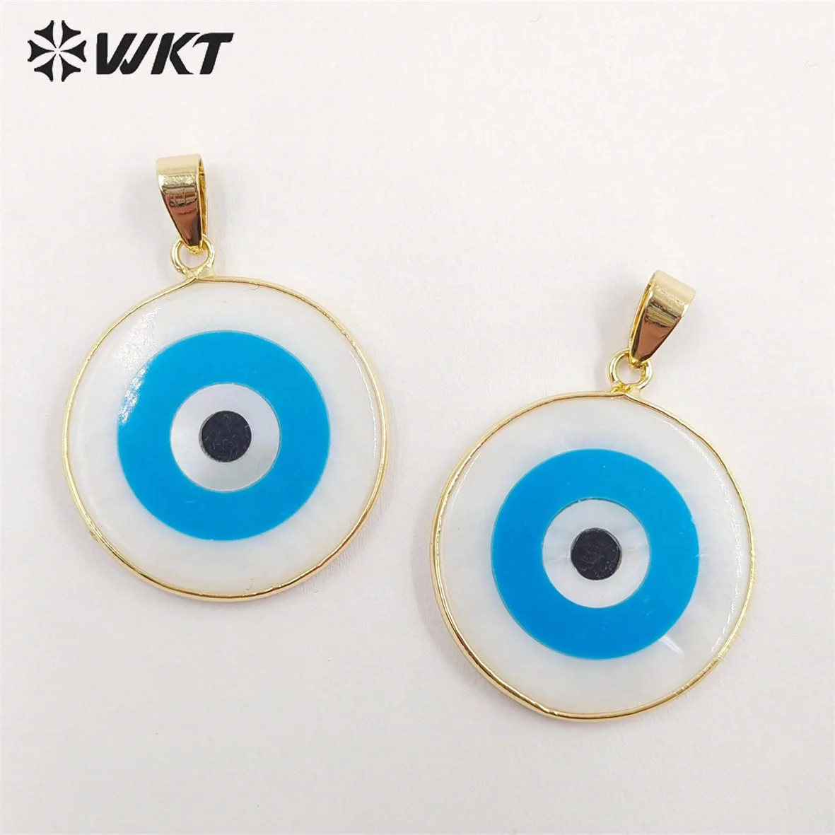 WT-JP330 WKT Newest Fashion Gold Bezel Charming Blue Turquoise Pendant Big Turkey Eye Healing Shell Necklace Jewelry