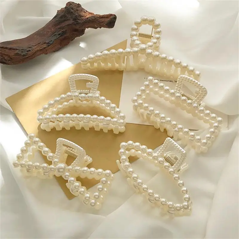 

Luxury Trendy Big Pearls Acrylic Hair Claw Clips Round Pearl Makeup Hair Styling Barrettes for Women Hair Accessories