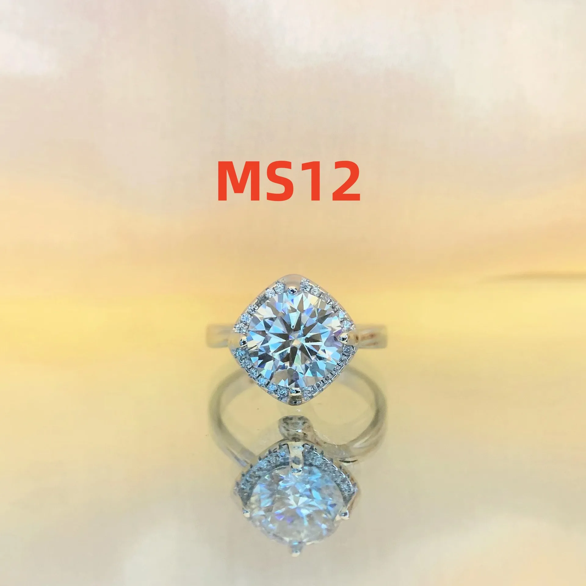 

T40 925 Sterilized silver Mosanite ring delicate absolutely gorgeous