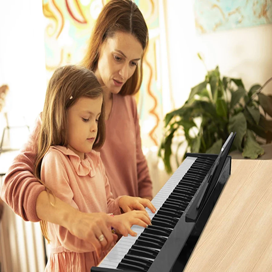 88-Key Electronic Piano Keyboard Output Built-in Stereo Speakers