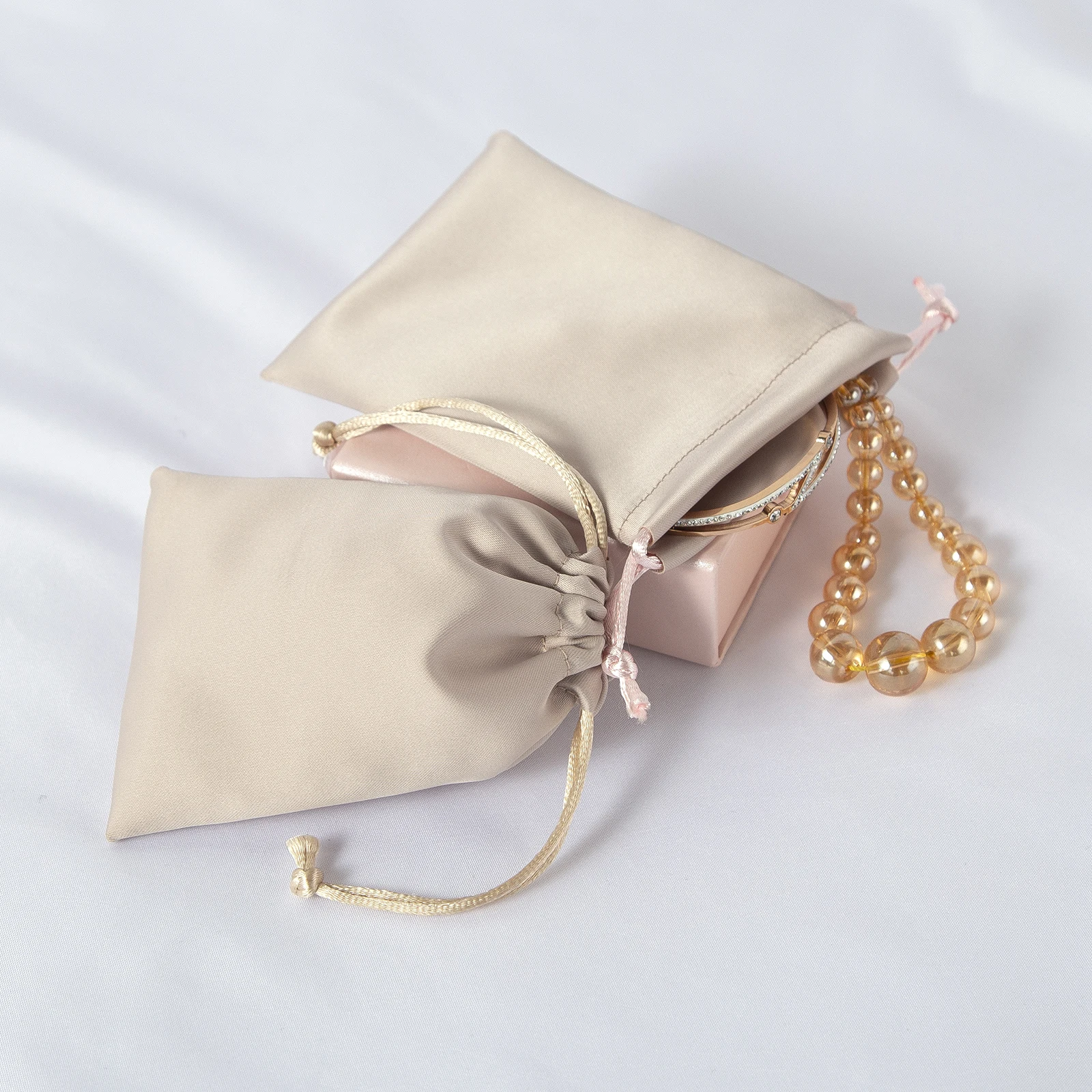 20/50/100 pcs Silk Jewelry Small Gift Bags Mini Size 8X10cm 9X12cm Champagne Drawstring Packaging Pouch Wedding Favor Candy Bag