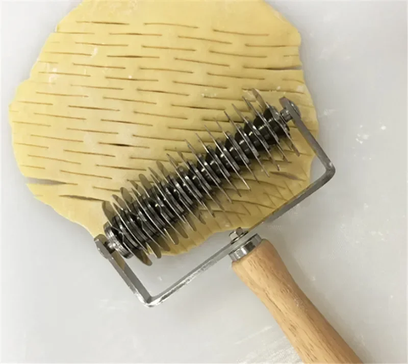 Stainless Steel Wheel Pizza Bread Needle Punchers Roller Pie Pastry Dough Pitter Durable Wooden Handle bakeware pizza scissors