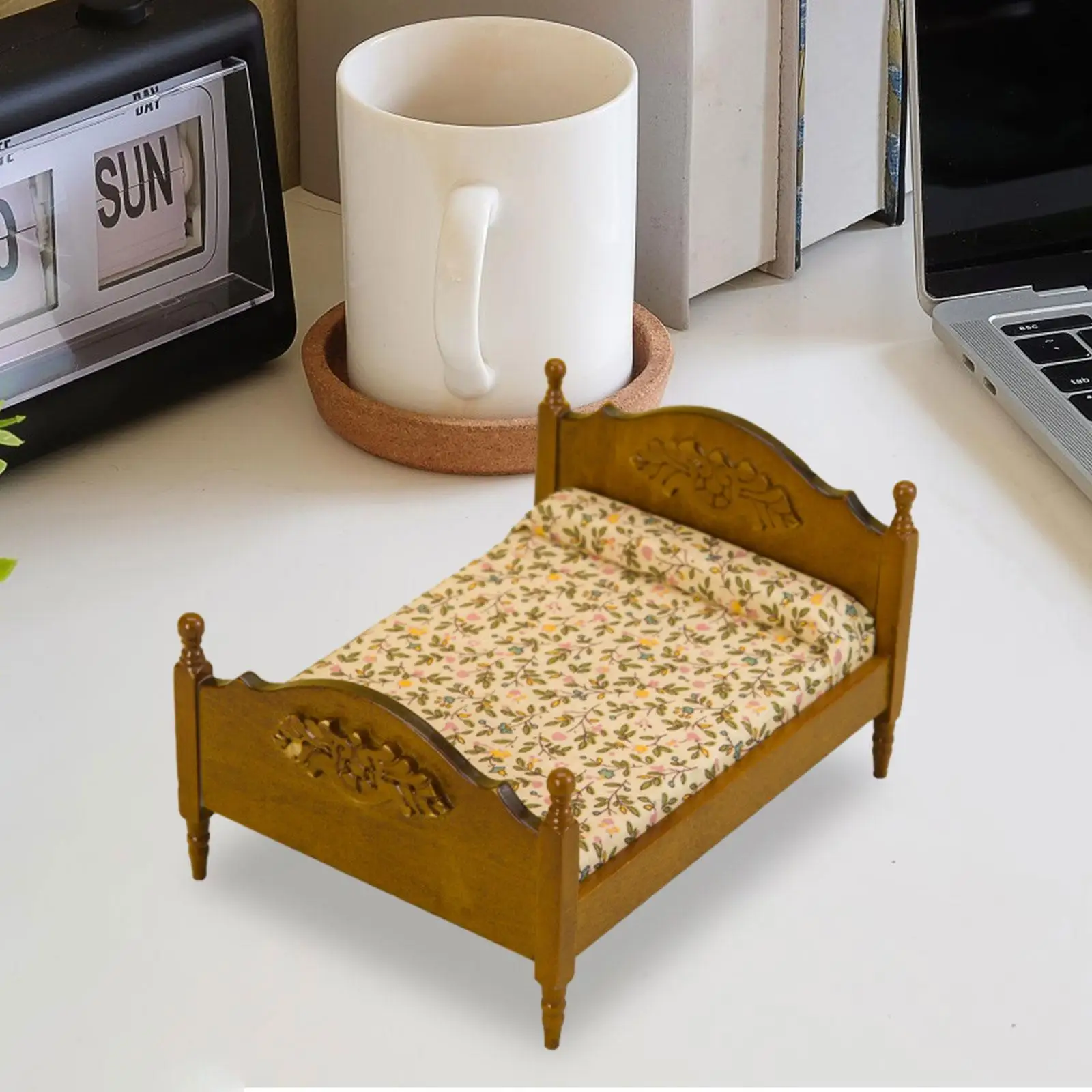 

1:12 European Double Bed Model Miniature Wooden Bed for Study Decoration