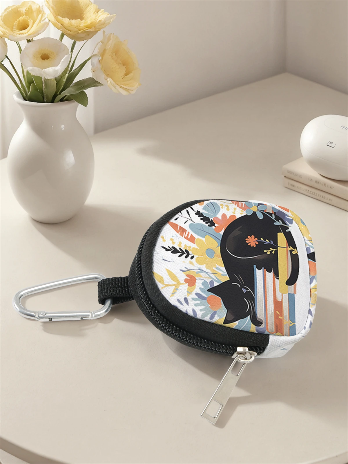 Cat pattern printed mini wallet, zipper change bag with hook clip, headphone key bag, suitable for men and women