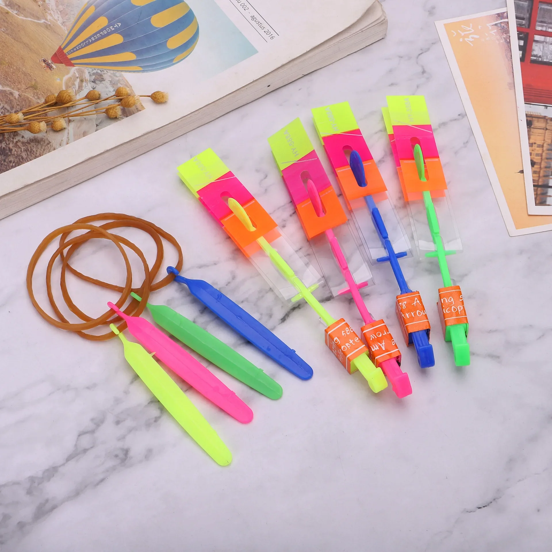 LED Light Rockets Flying Toys Slingshot Launcher 10pcs Birthday Halloween Christmas Party Favors Bright Glow Night Fun