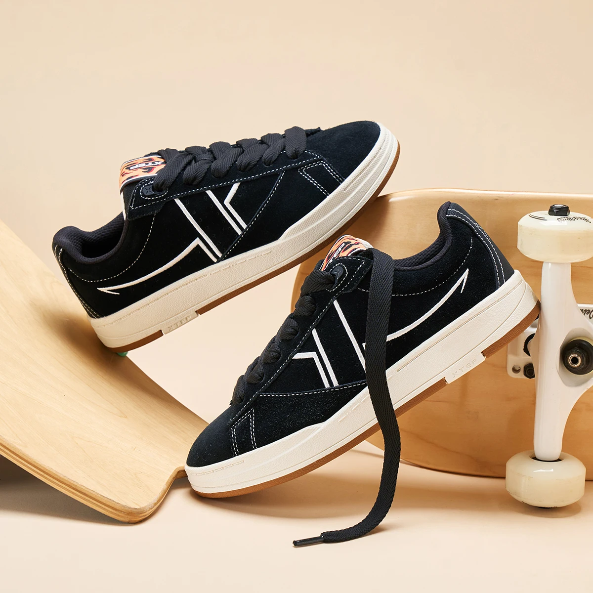Xtep Jiaoban Skateboarding Shoes For Women Autumm Comfortable Sports Shoes Jogging Fashion Comfort Sneakers 876318310024