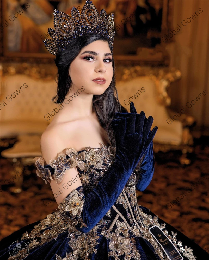 Dark Blue Dress Gold Jewelry Formal Gown Jewellery On Blue Gown Blue Gown  With Jewellery What