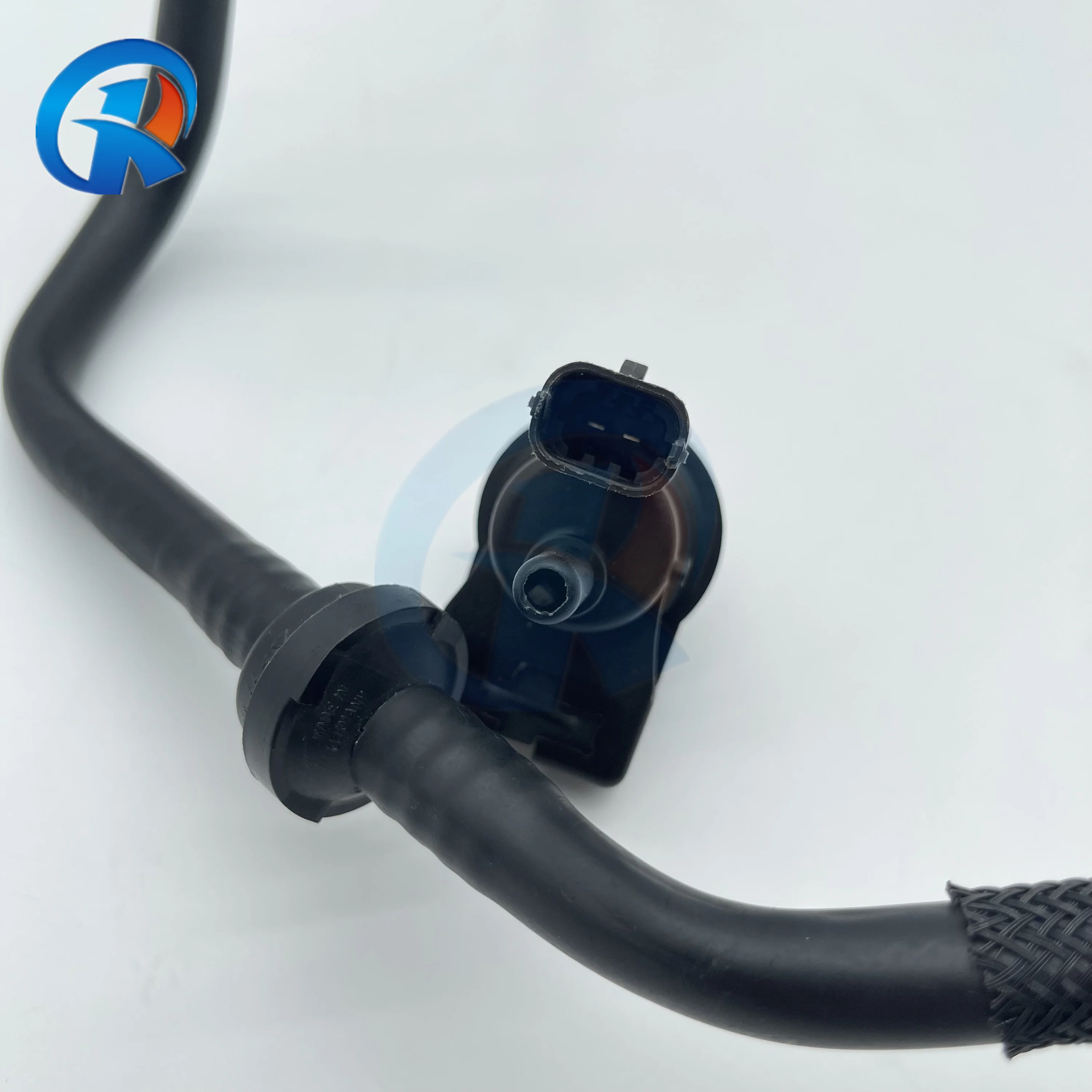 Carbon Canister Solenoid Valve With Oil Pipe For Maserati Quattroporte Ghibli-670005257 673012369 670005258