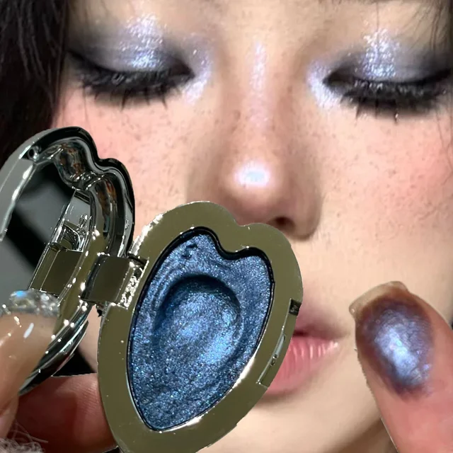 Pearlescent Lavender Eyeshadow Palette Facial Blusher Highlighter Brightening Glitter Heart-shaped Eye Shadow Makeup Cosmetics