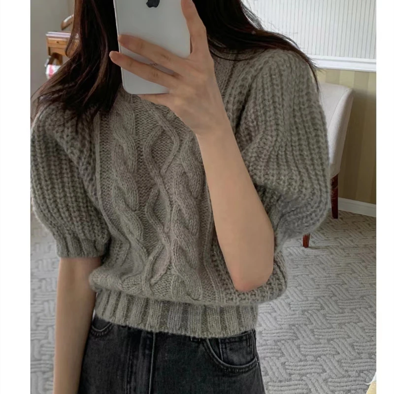 Autumn New Women's Clothing Gentle and Sweet Retro Twist Crew Neck Bubble Sleeve Sweater Knitwear Short Sleeve Top