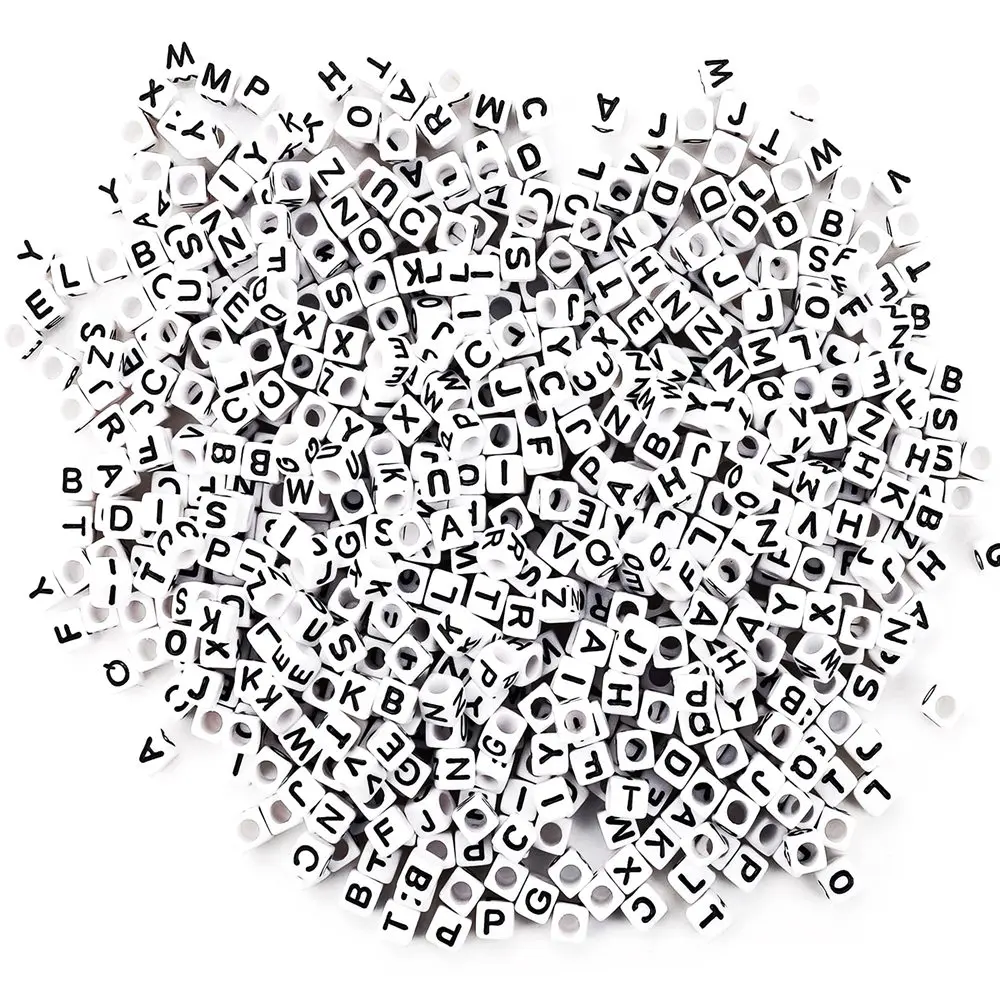 

1000 Белых + черных квадратных бусин с буквами, используемых в изготовлении ювелирных изделий, для самостоятельного изготовления ожерелья браслета 6 мм