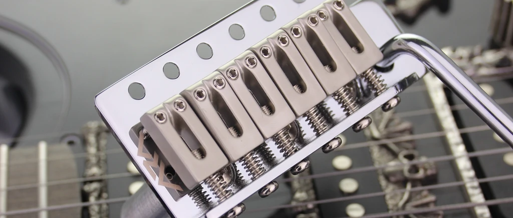 Description Picture 3 of itemTremolo Bridge System For ST Stratocaster ST Electric Guitar Chrome Silver Accessories Spacings 10.5mm
