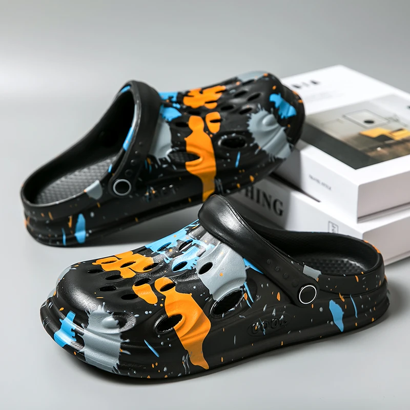 

2023 Waterproof Slippers Summer Outdoor Men's Hole Shoes Soft Sole Garden Shoes Indoor Care Shoes Casual Sandals Beach Shoes