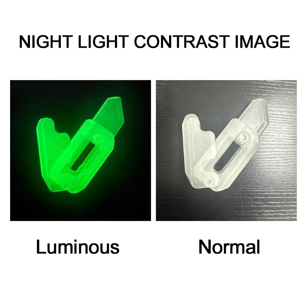 

3D Luminous Gravity Cub Jumping Small Radish Knife Children Decompression Push Card Toy 3D Printing Carrot Knife Toy For Ki Q6D5