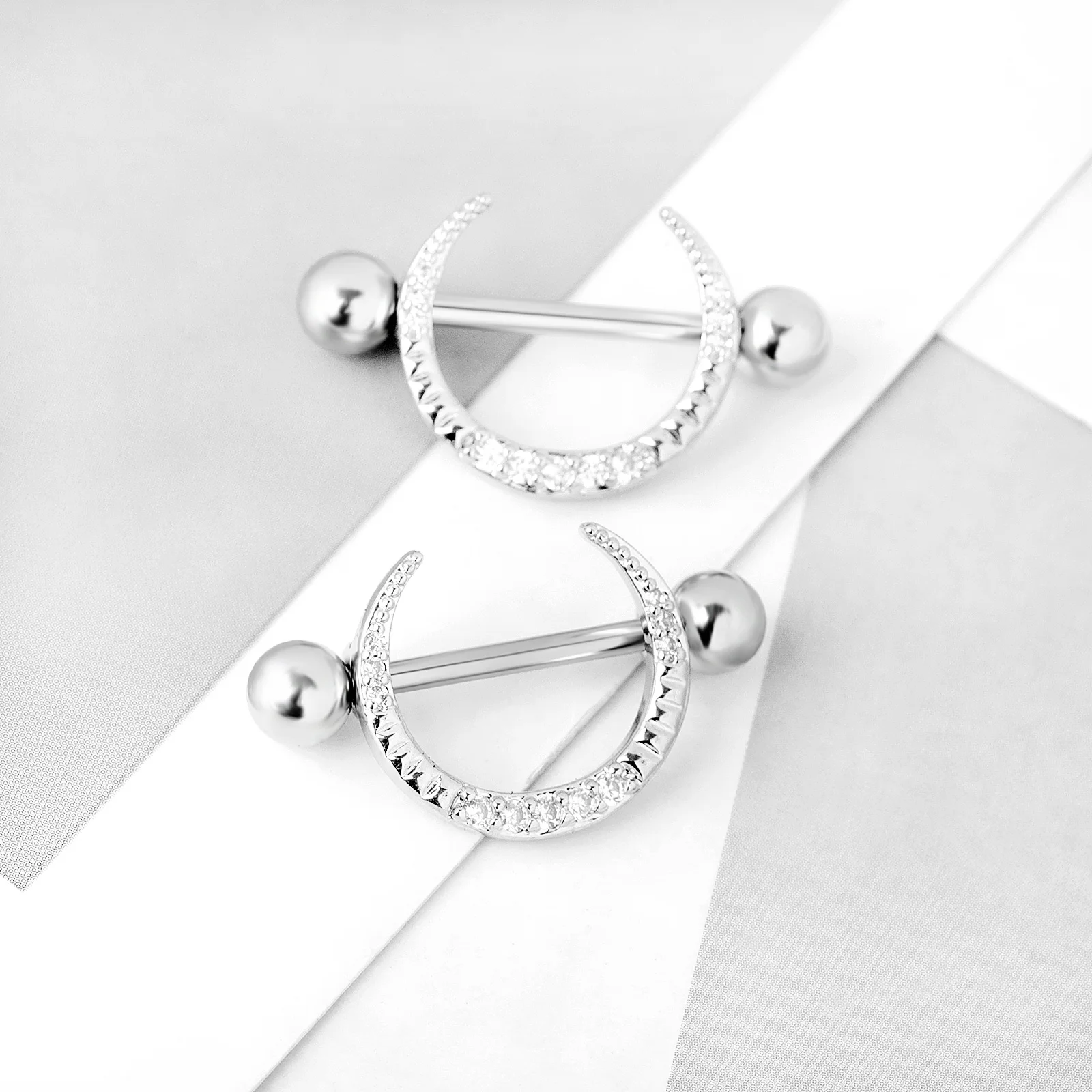 1 Pair Stainless Steel Nipple Piercing Crescent Shaped Diamond Studded Punk Style Sexy Breast Piercing Jewelry for Woman