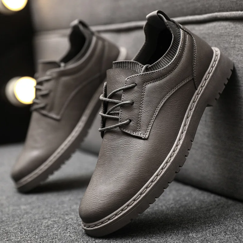 New Leather Casual Shoes For Men Leather Loafers Shoes Comfortable Anti-Slip Outdoor Slip On Sneakers Fashion Retro Leisure