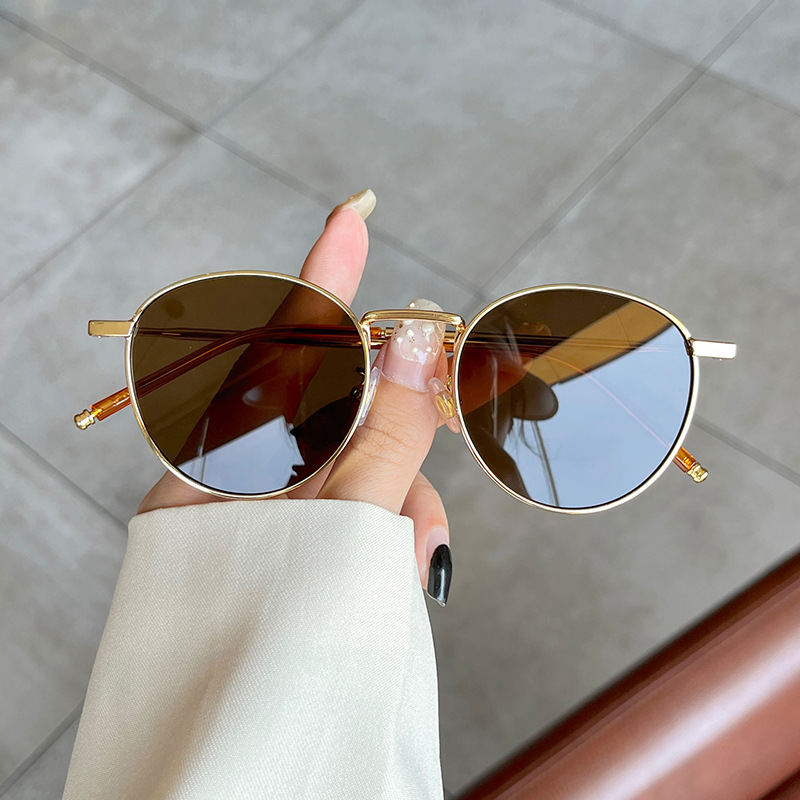 Round Shape Sunglasses Women Vintage Retro Style Alloy Matal Sunglasses Man Korean New Fashion Sun Glasses Women
