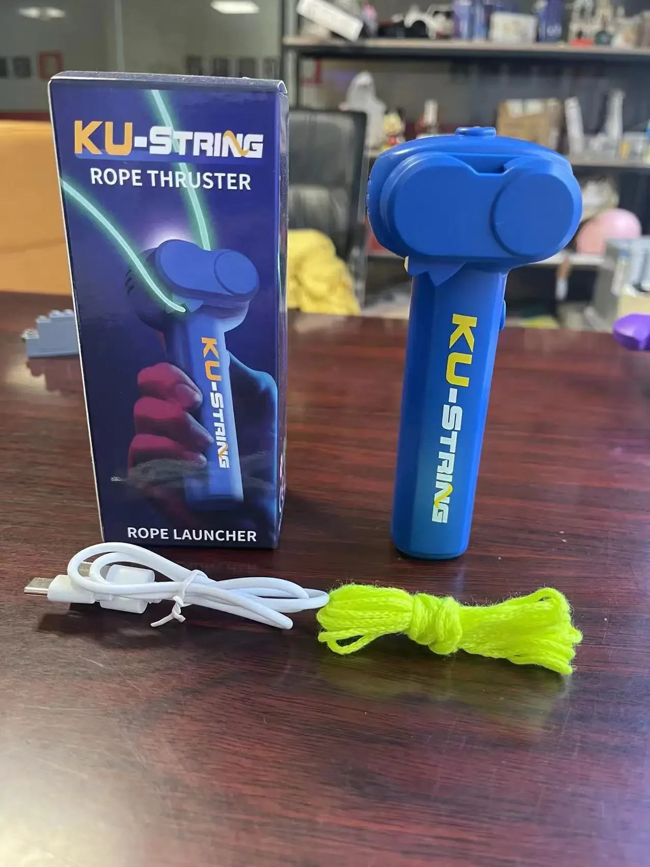 New Rope Launcher Glow-in-the-dark Rope Decompression Artifact Teasing Cat Parent-child Interaction Flying Rope Children's Toys - Bilde 5