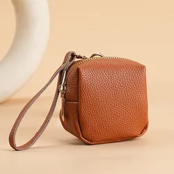 Elegant Soft PU Leather Coin Purse - Compact Zippered Mini Clutch Bag (Brown)