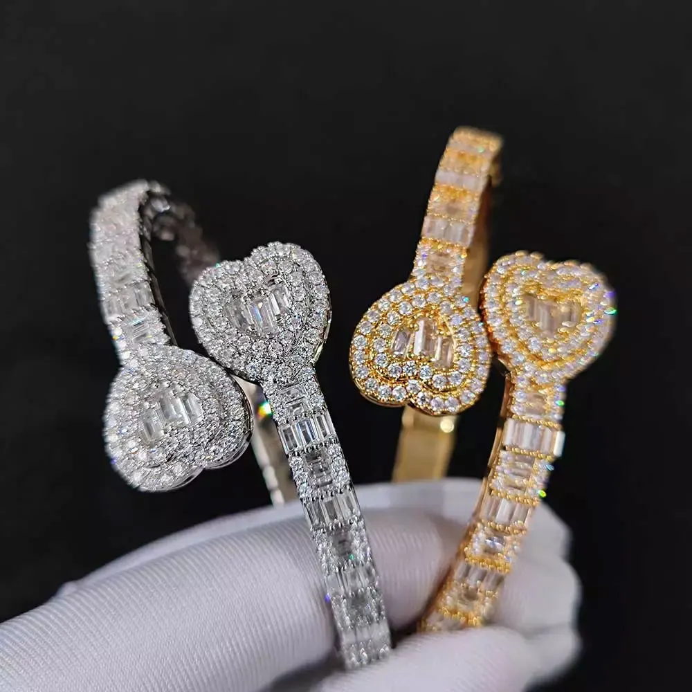 Hip Hop Iced Out Heart Bracelet Gold Silver Plated Setting Square Diamonds Heart Cuff Bracelet